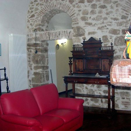 Bed And Breakfast Via Della Piazza ペスカッセーロリ エクステリア 写真