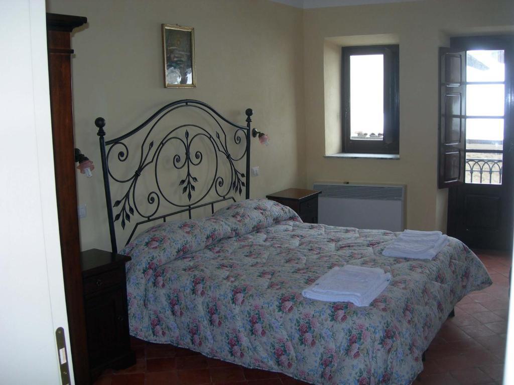 Bed And Breakfast Via Della Piazza ペスカッセーロリ 部屋 写真