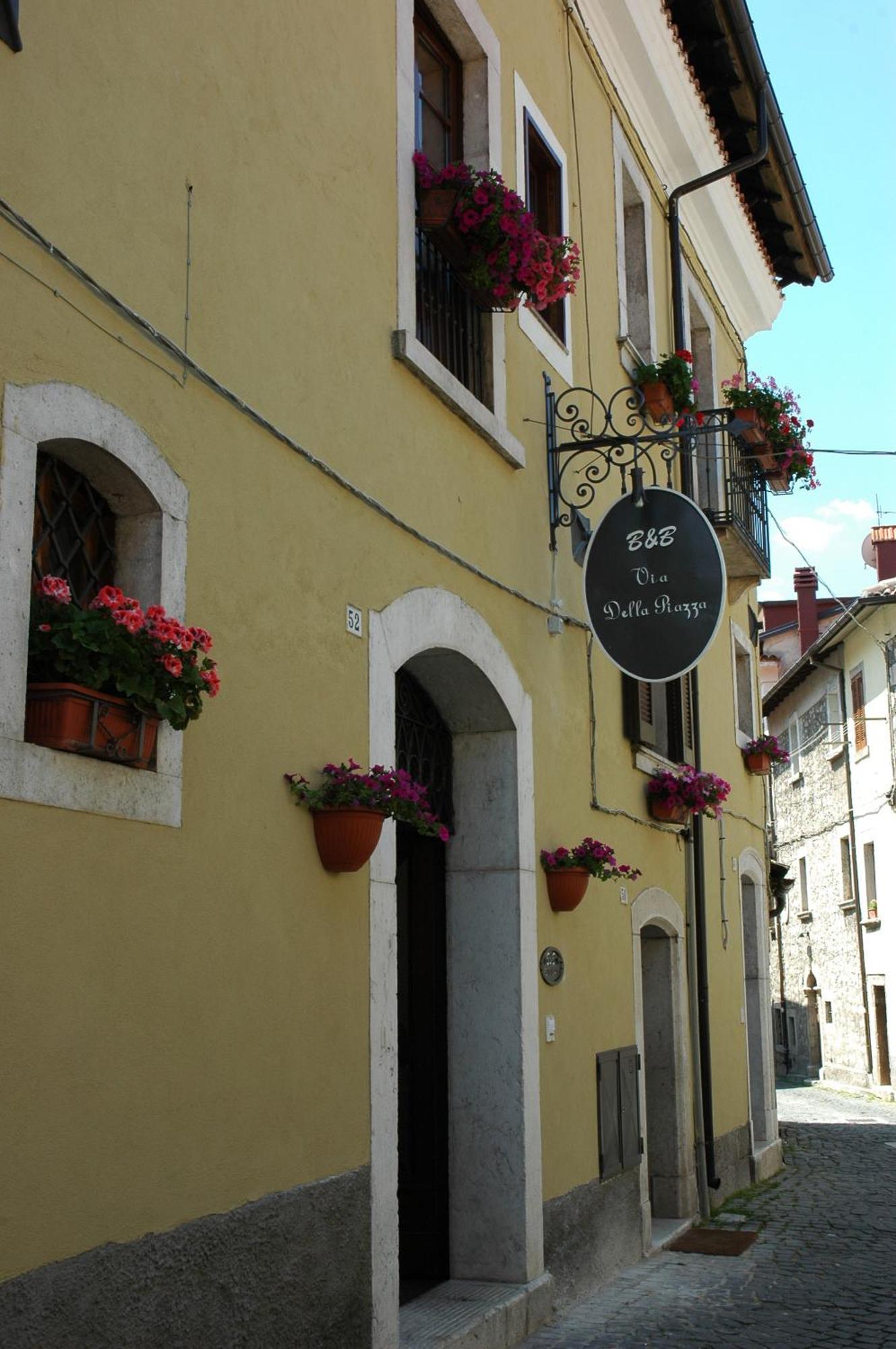 Bed And Breakfast Via Della Piazza ペスカッセーロリ エクステリア 写真