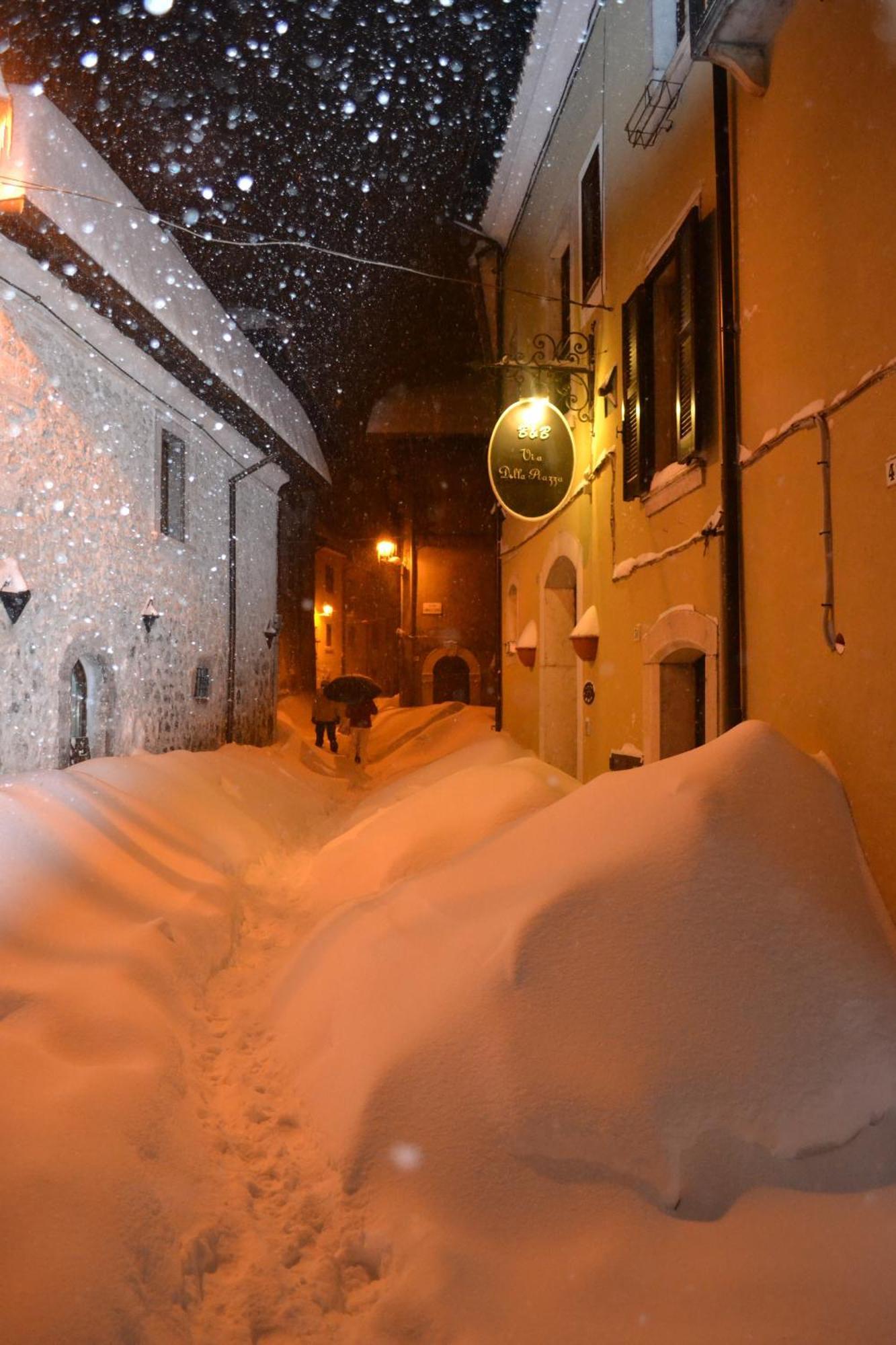 Bed And Breakfast Via Della Piazza ペスカッセーロリ エクステリア 写真