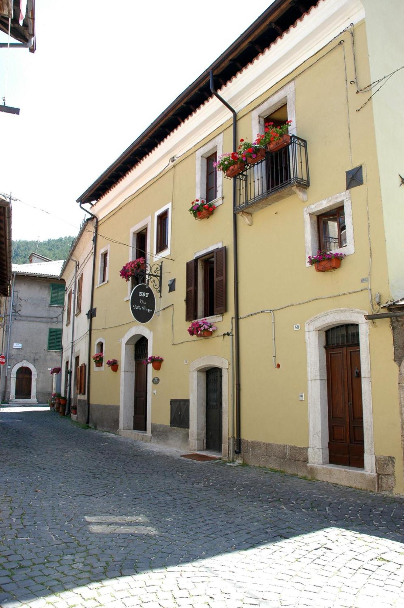 Bed And Breakfast Via Della Piazza ペスカッセーロリ エクステリア 写真